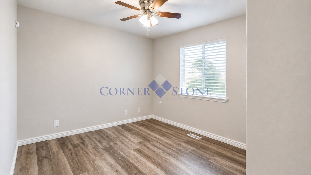 1628 S 26th St - Photo 4 of 11