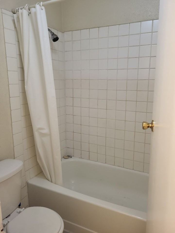 2100 Highview Ct #2 - Photo 6 of 17