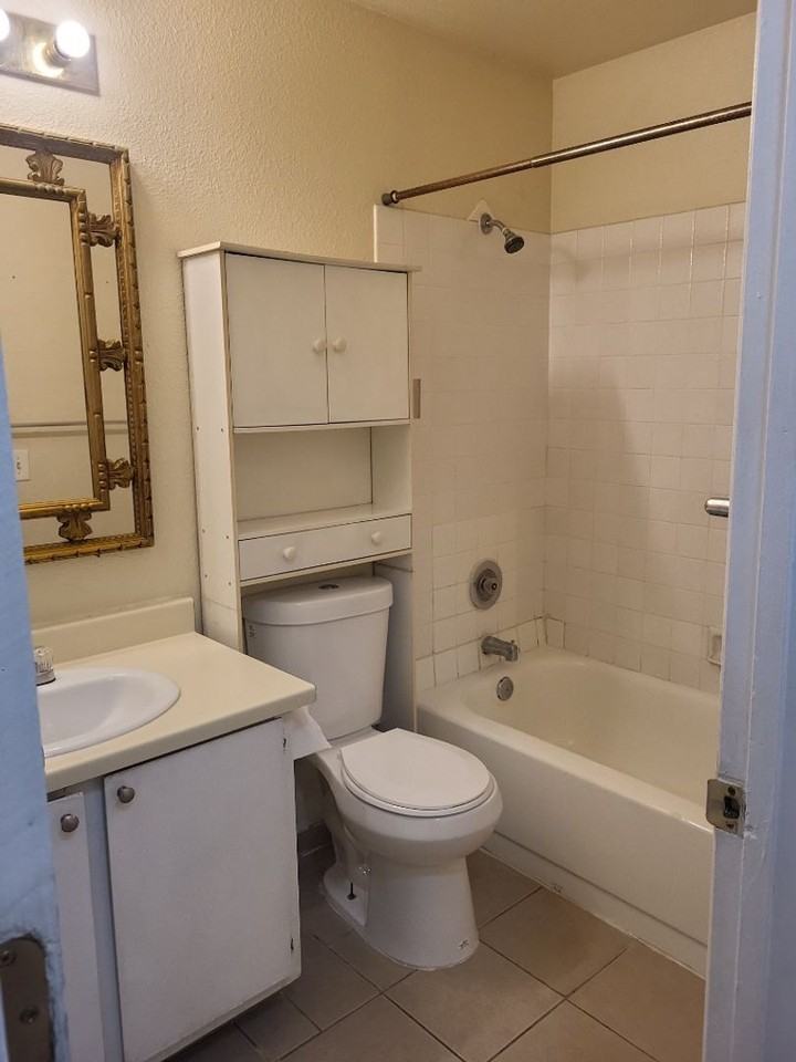 2100 Highview Ct #2 - Photo 7 of 17