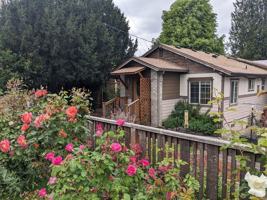 featured image of 703 Barclay Hills Dr