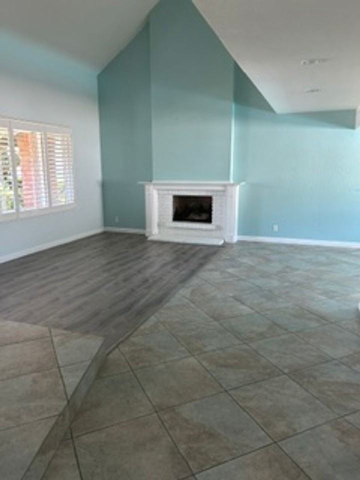 8591 Naples Dr - Photo 3 of 35