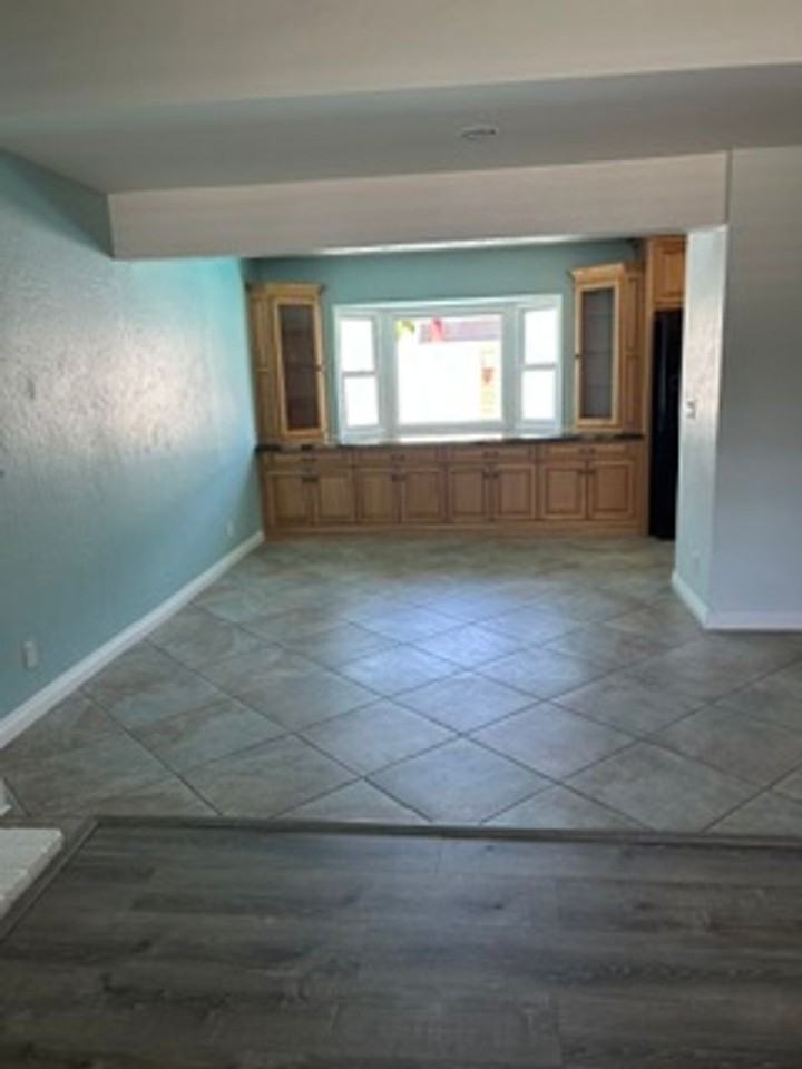 8591 Naples Dr - Photo 5 of 35