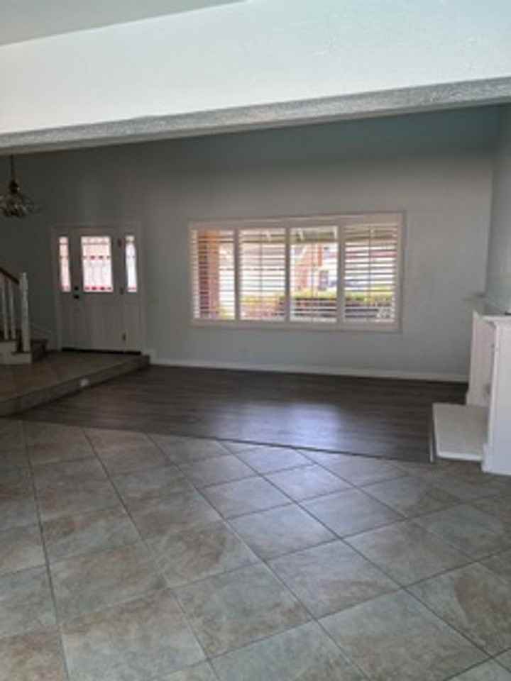 8591 Naples Dr - Photo 7 of 35