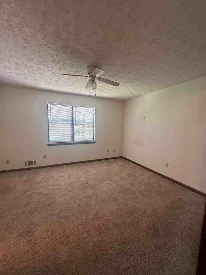 1120 Sweetwater Circle - Photo 5 of 23
