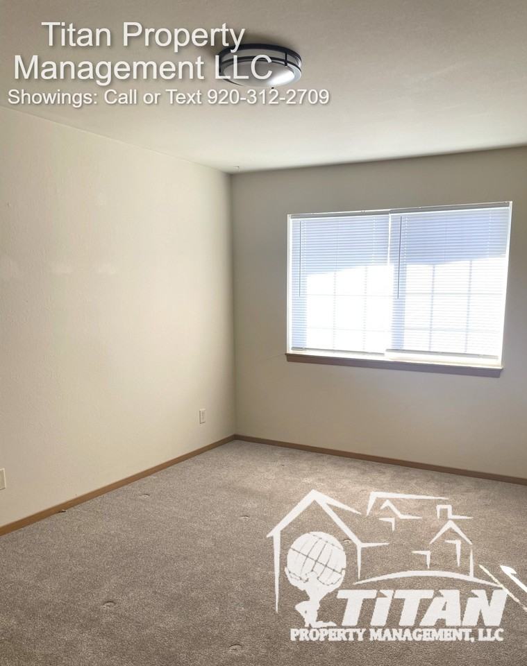 2280 Wisconsin Street - Photo 6 of 7