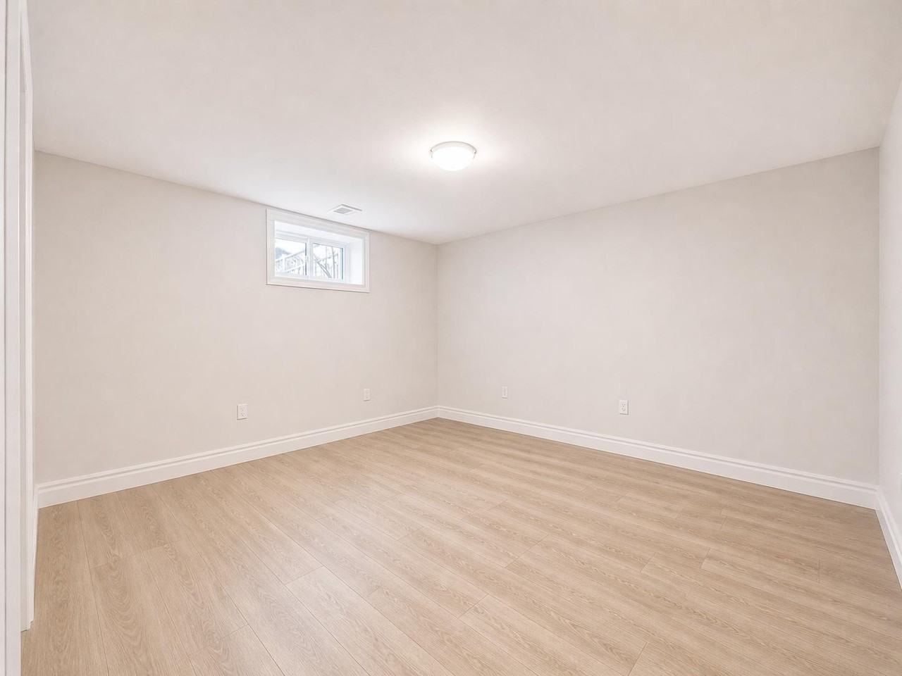 20 Blackthorne Ave Bsmt #BS - Photo 7 of 13