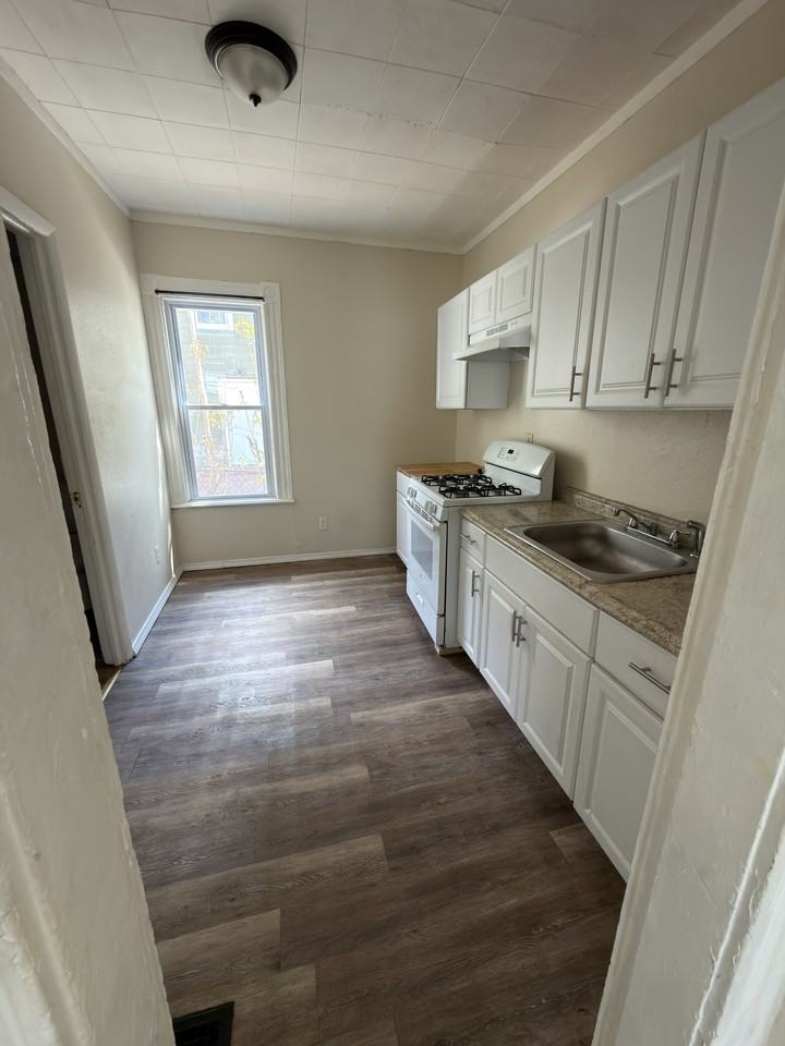 196 Norton Street - Photo 3 of 5