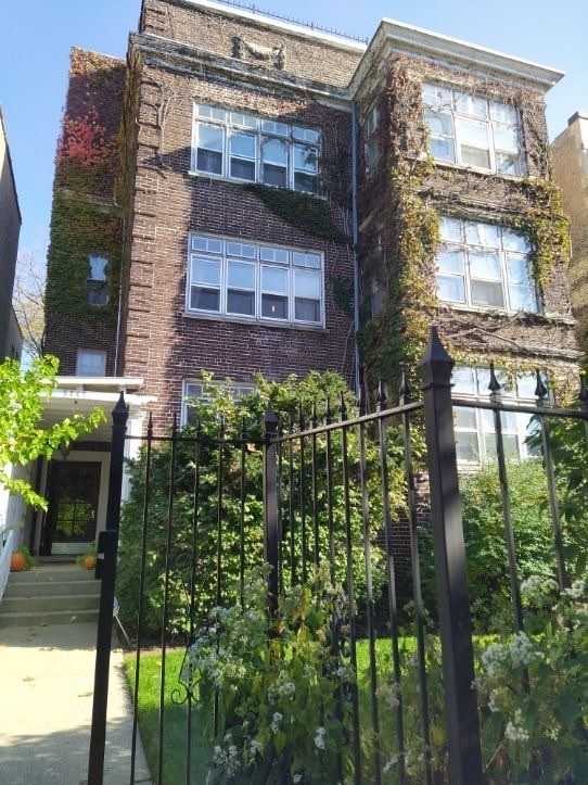 5847 N Kenmore - Photo 2 of 6