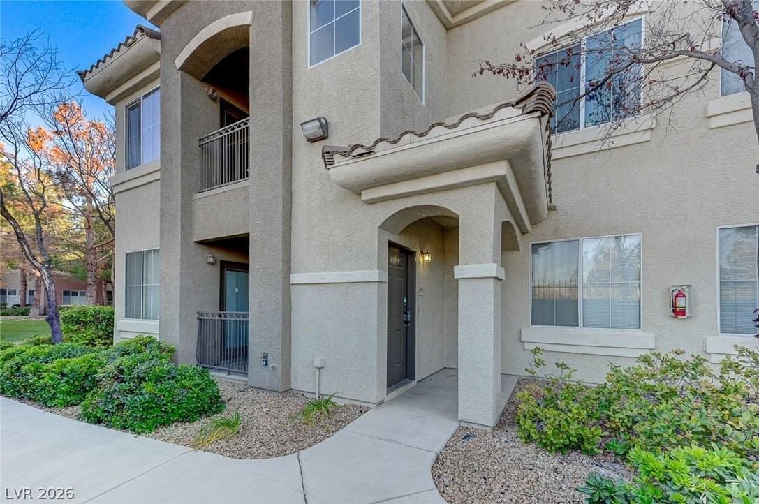9050 W Warm Springs Rd #2094