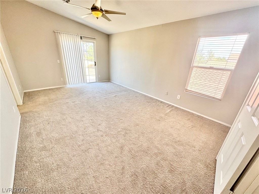 1092 Whispering Birch Ave - Photo 6 of 35