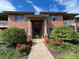 featured image of 641 Cambridge Ct #2B