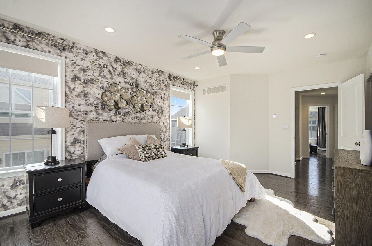 2822 Purley Ave - Photo 4 of 50