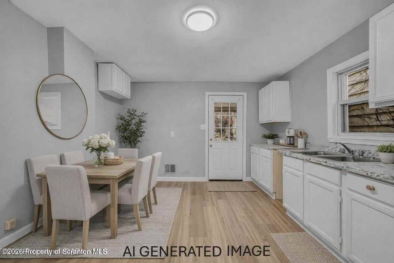 1009 W Lackawanna Ave - Photo 7 of 23