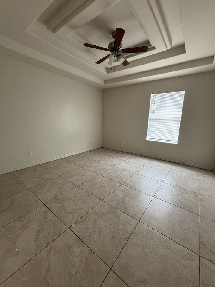 2503 East Franklin Avenue - Photo 7 of 8