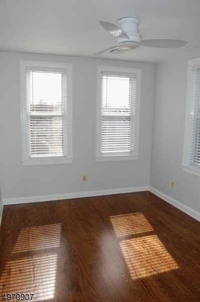 49 Park Ave - Photo 7 of 17