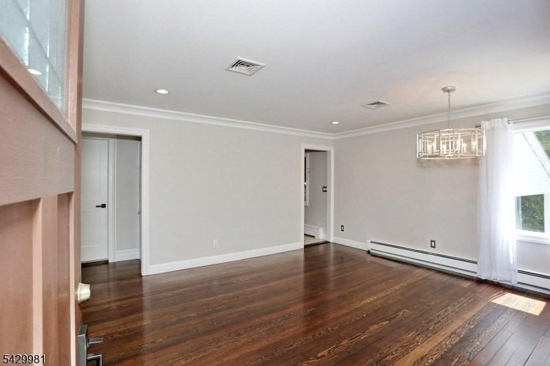 28 Minnehaha Blvd - Photo 3 of 34