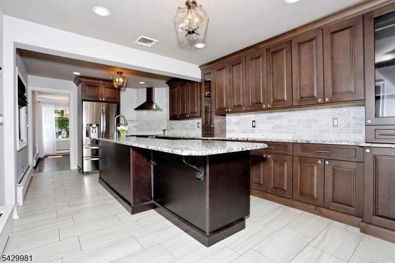 28 Minnehaha Blvd - Photo 7 of 34