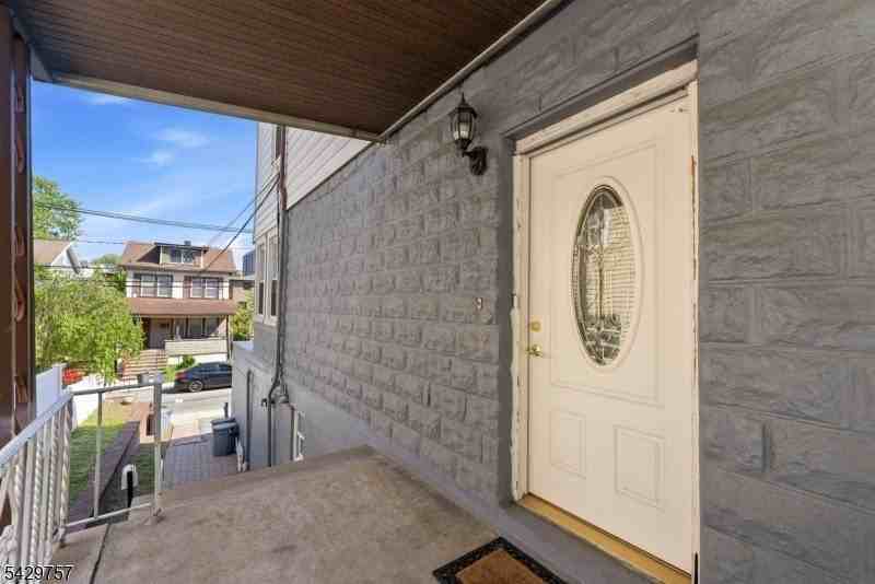 773 Kingsland Ave - Photo 6 of 13