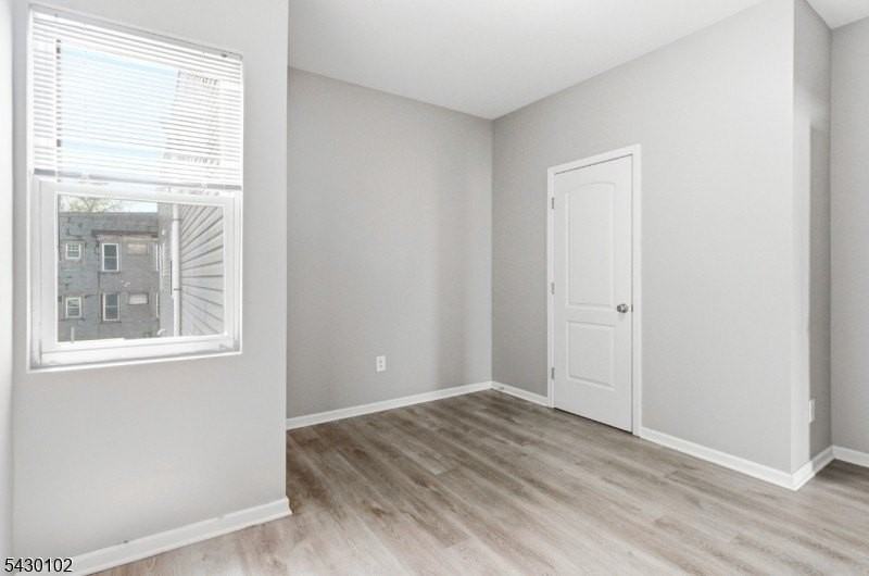 456 Avon Ave #33L - Photo 3 of 9