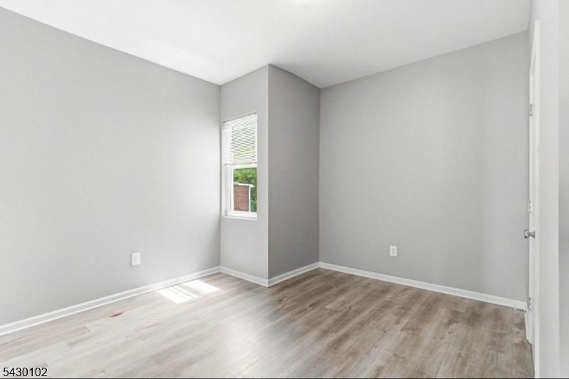 456 Avon Ave #33L - Photo 4 of 9