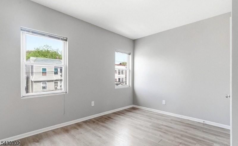 456 Avon Ave #33L - Photo 7 of 9