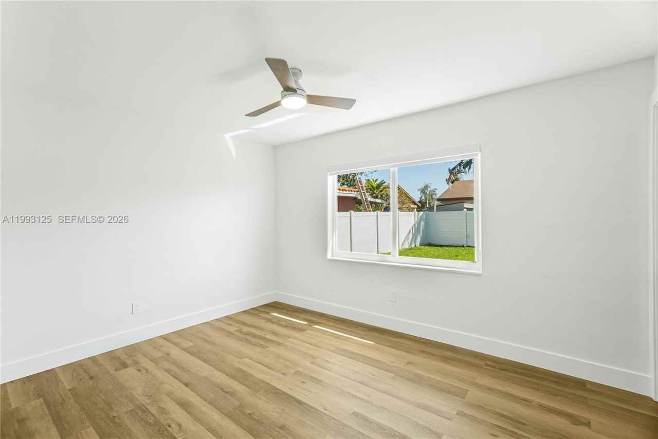 Sw 108th St - Photo 6 of 8