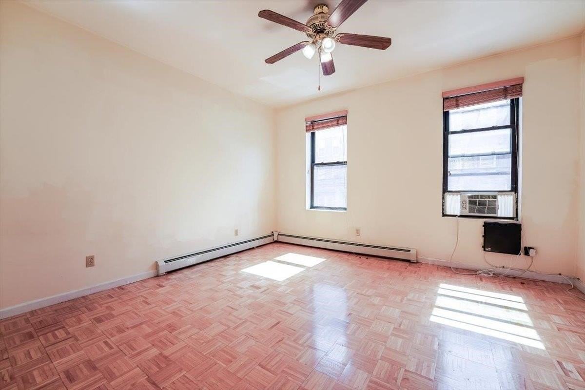 1020 Park Ave #8 - Photo 3 of 22