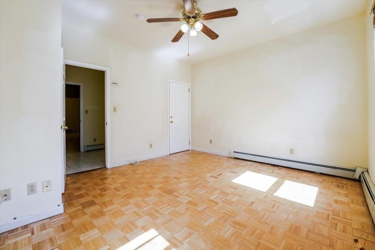 1020 Park Ave #8 - Photo 4 of 22