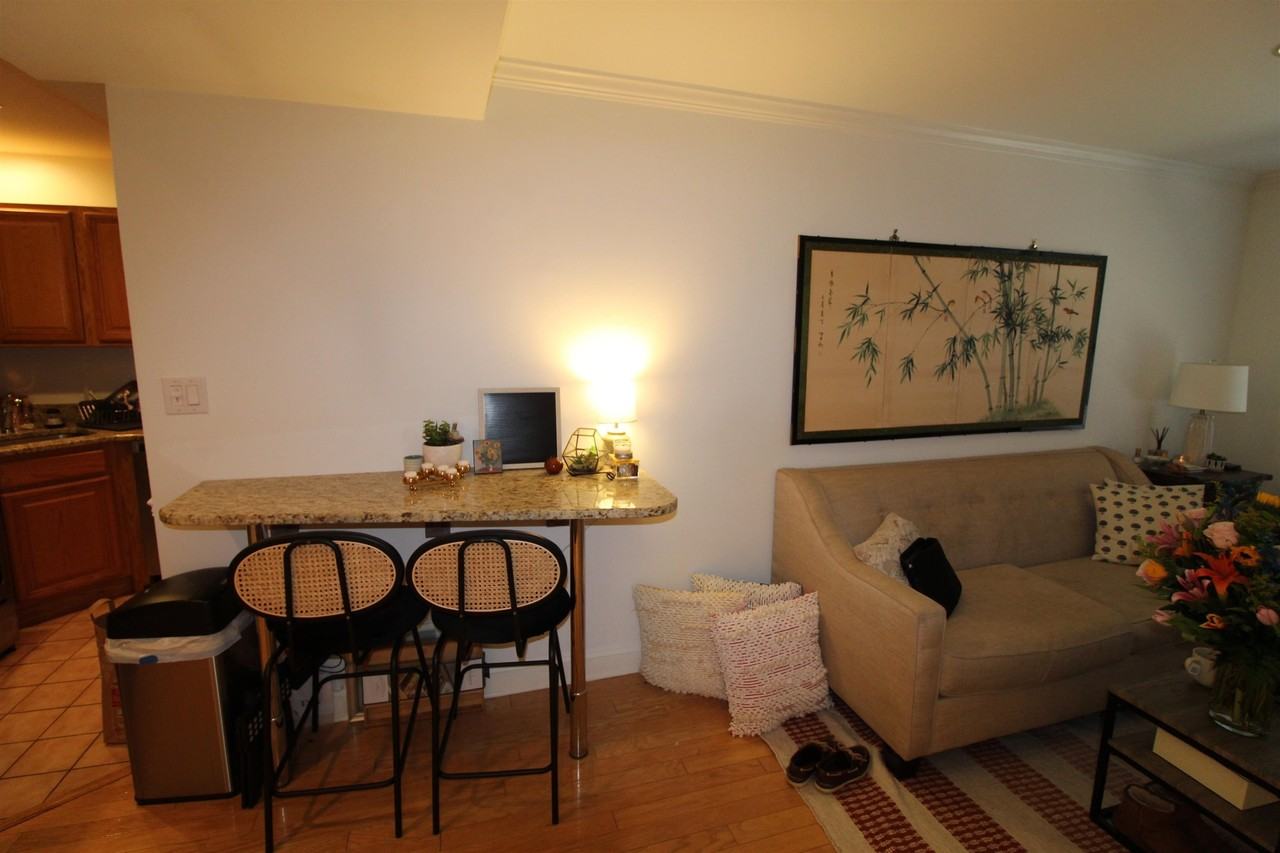 711 Clinton St #2B - Photo 5 of 15