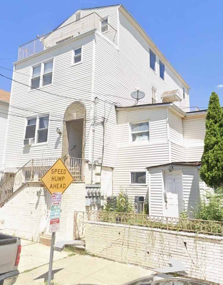 22 Paterson St #3