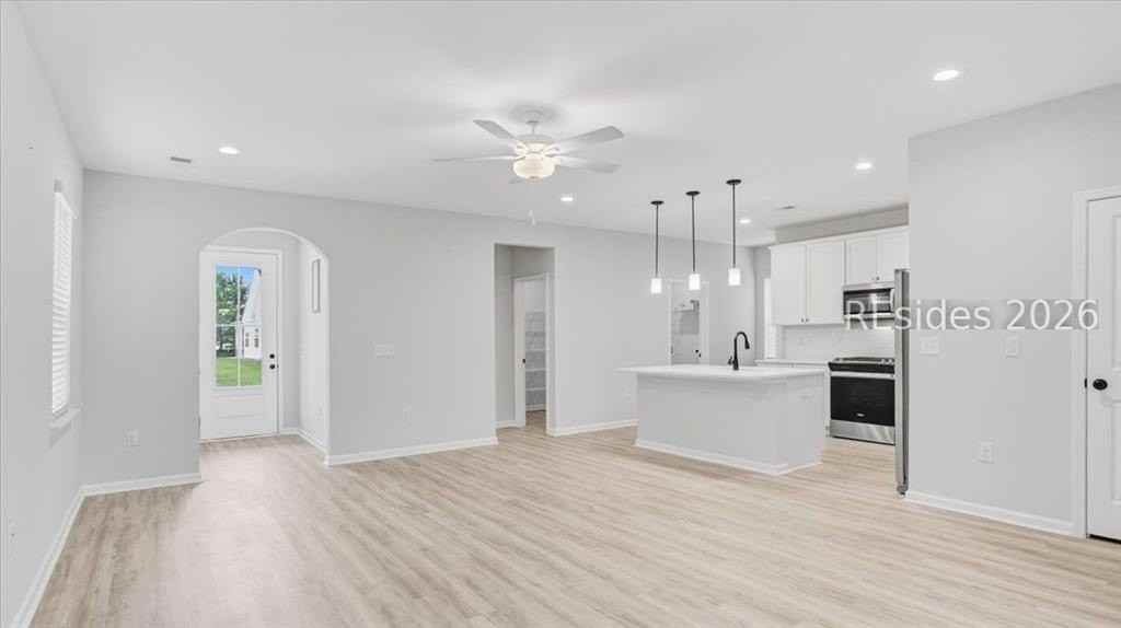179 Garden Row Dr N - Photo 4 of 47