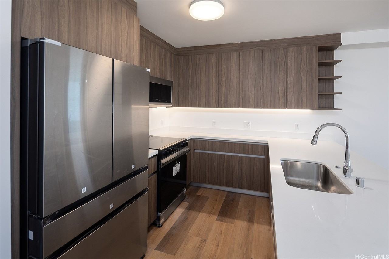 1515 Liona St #3802 - Photo 6 of 21