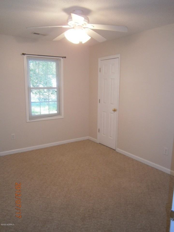 414 Kenwood Dr - Photo 7 of 9