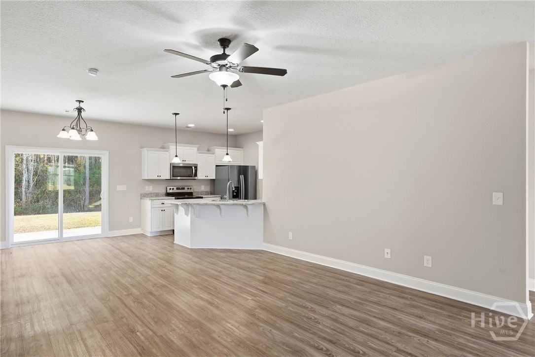217 Timberlake Dr - Photo 5 of 37