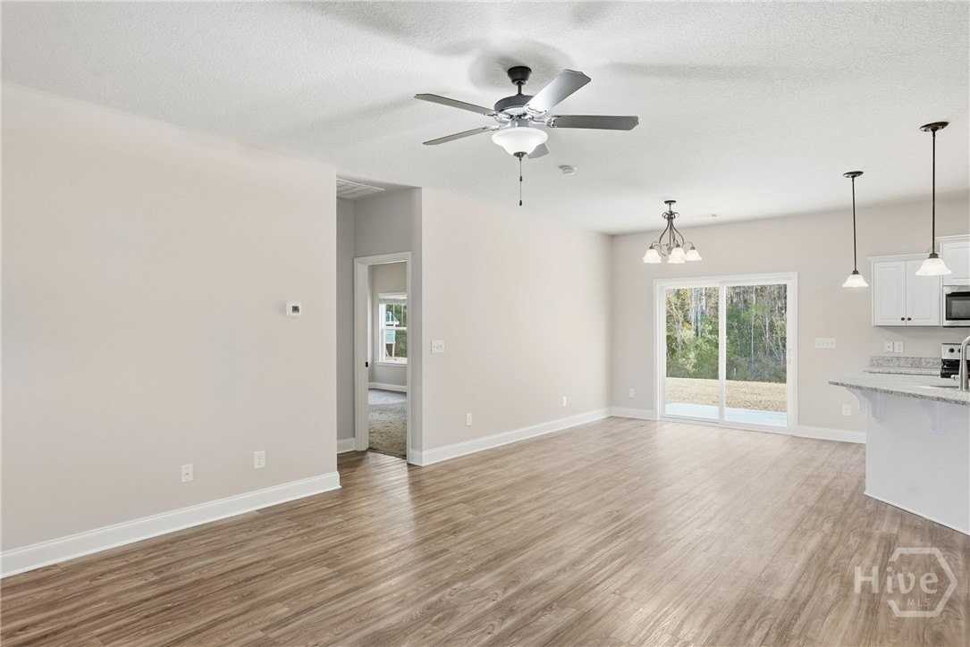 217 Timberlake Dr - Photo 6 of 37