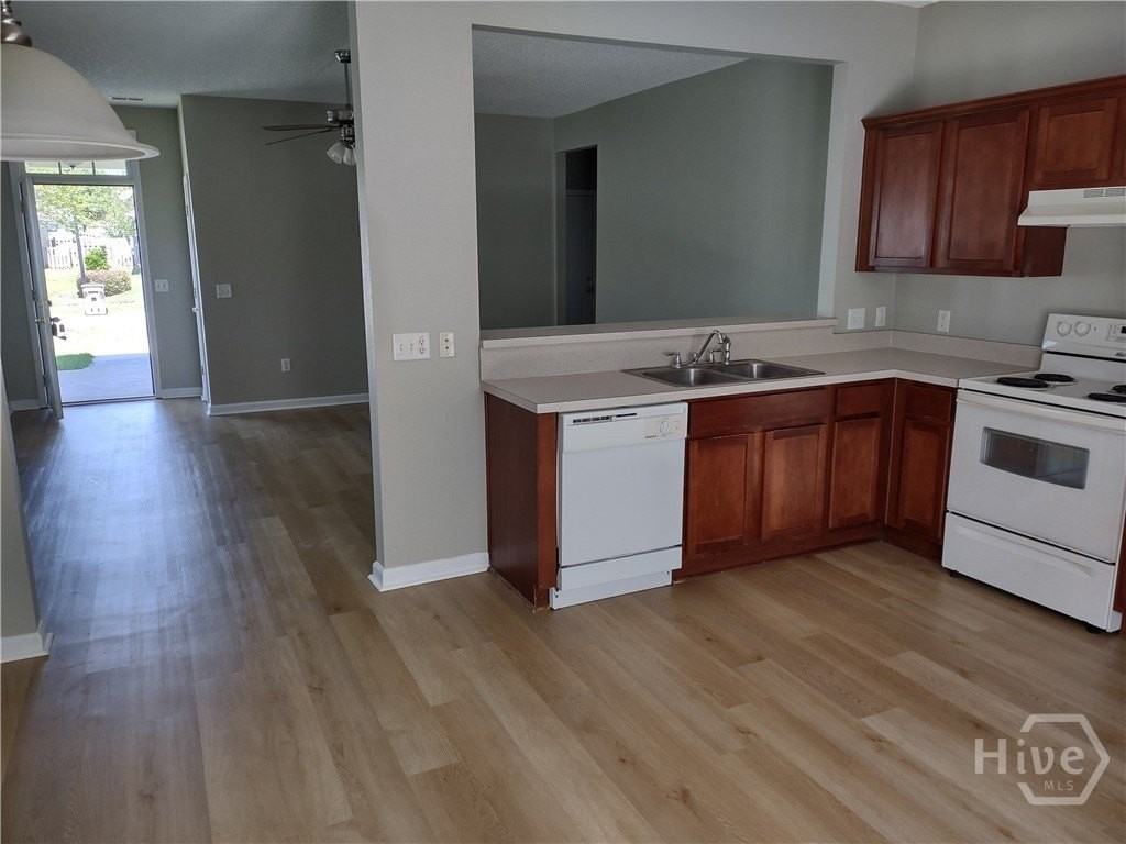123 Alexander Way - Photo 4 of 12