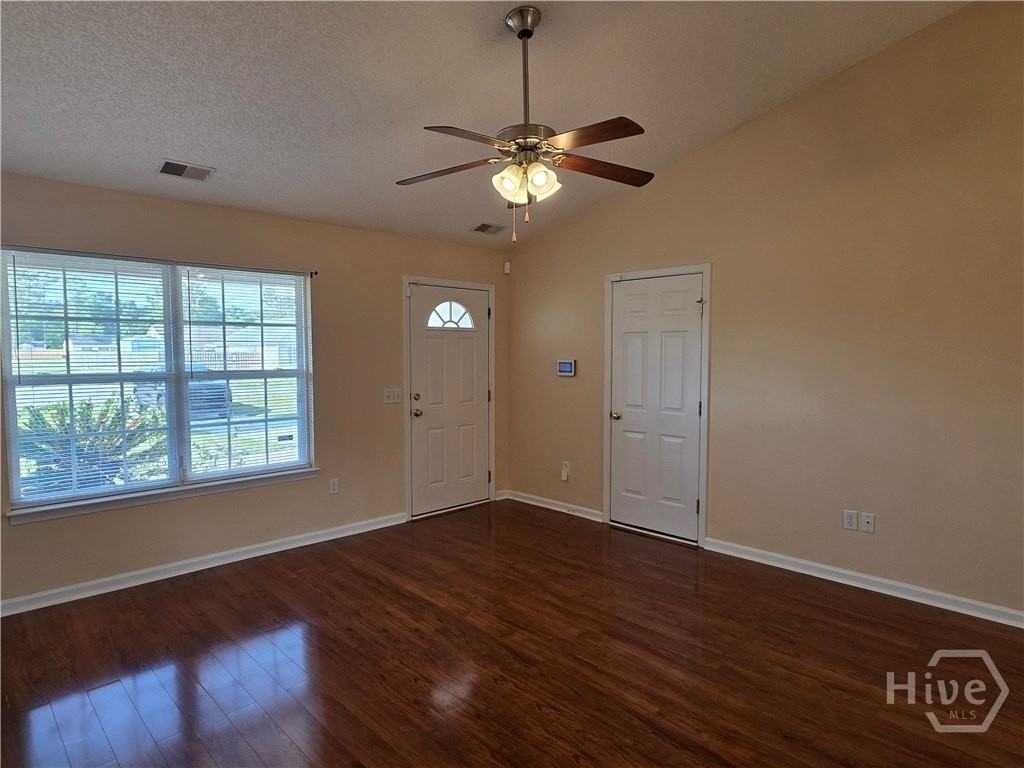 101 Mossy Oak Dr - Photo 3 of 23