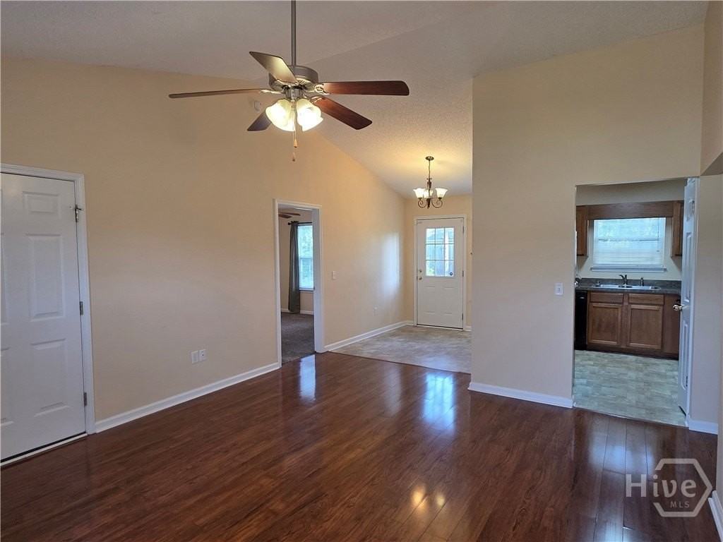 101 Mossy Oak Dr - Photo 4 of 23
