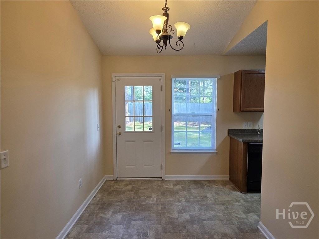 101 Mossy Oak Dr - Photo 5 of 23