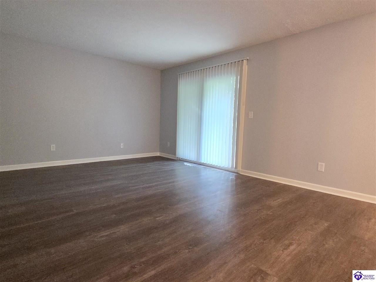 1590 Illinois Rd #6 - Photo 3 of 19