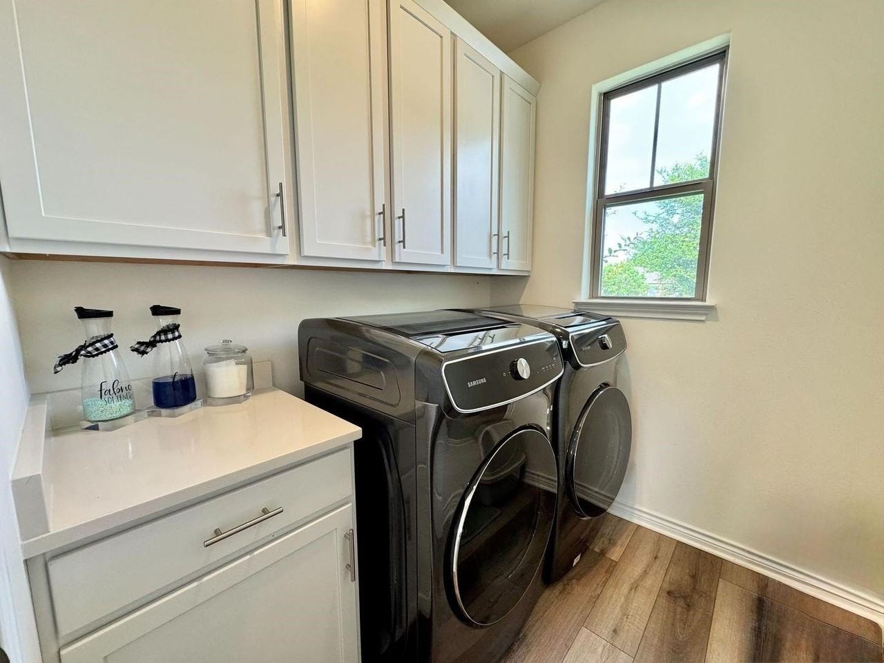 148 Nelson Pl - Photo 6 of 32