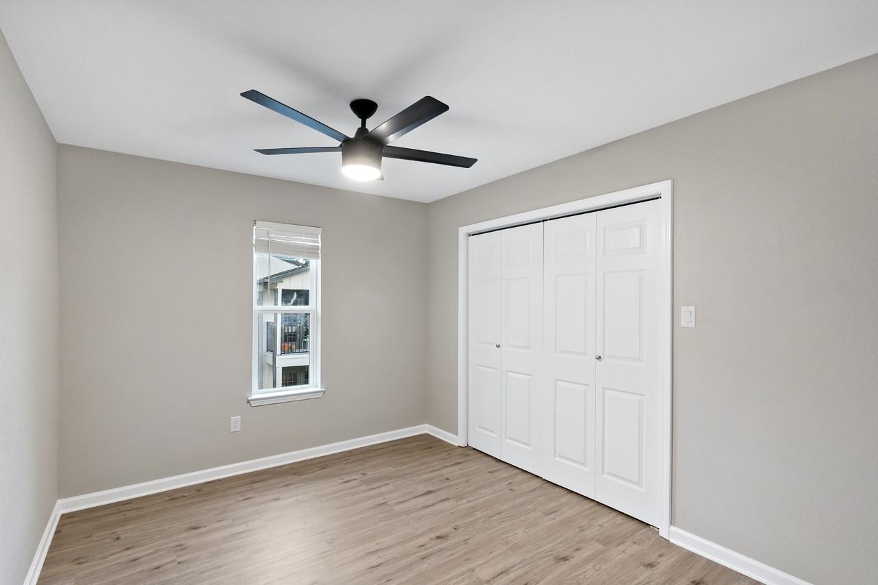 700 South Sims Avenue - Photo 4 of 25
