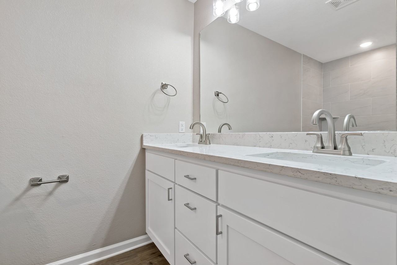 700 South Sims Avenue - Photo 5 of 25