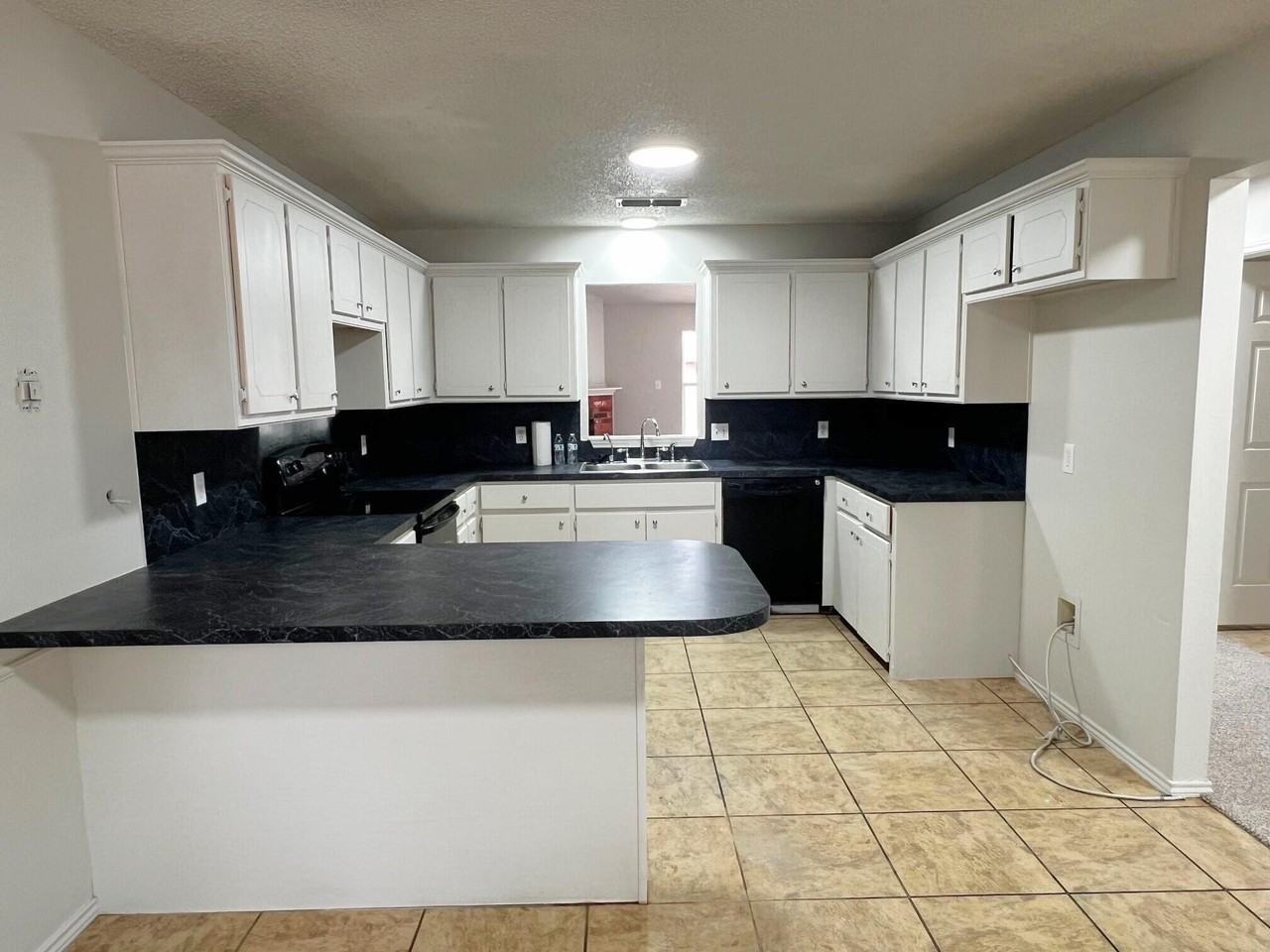 6111 14th St - Photo 2 of 10