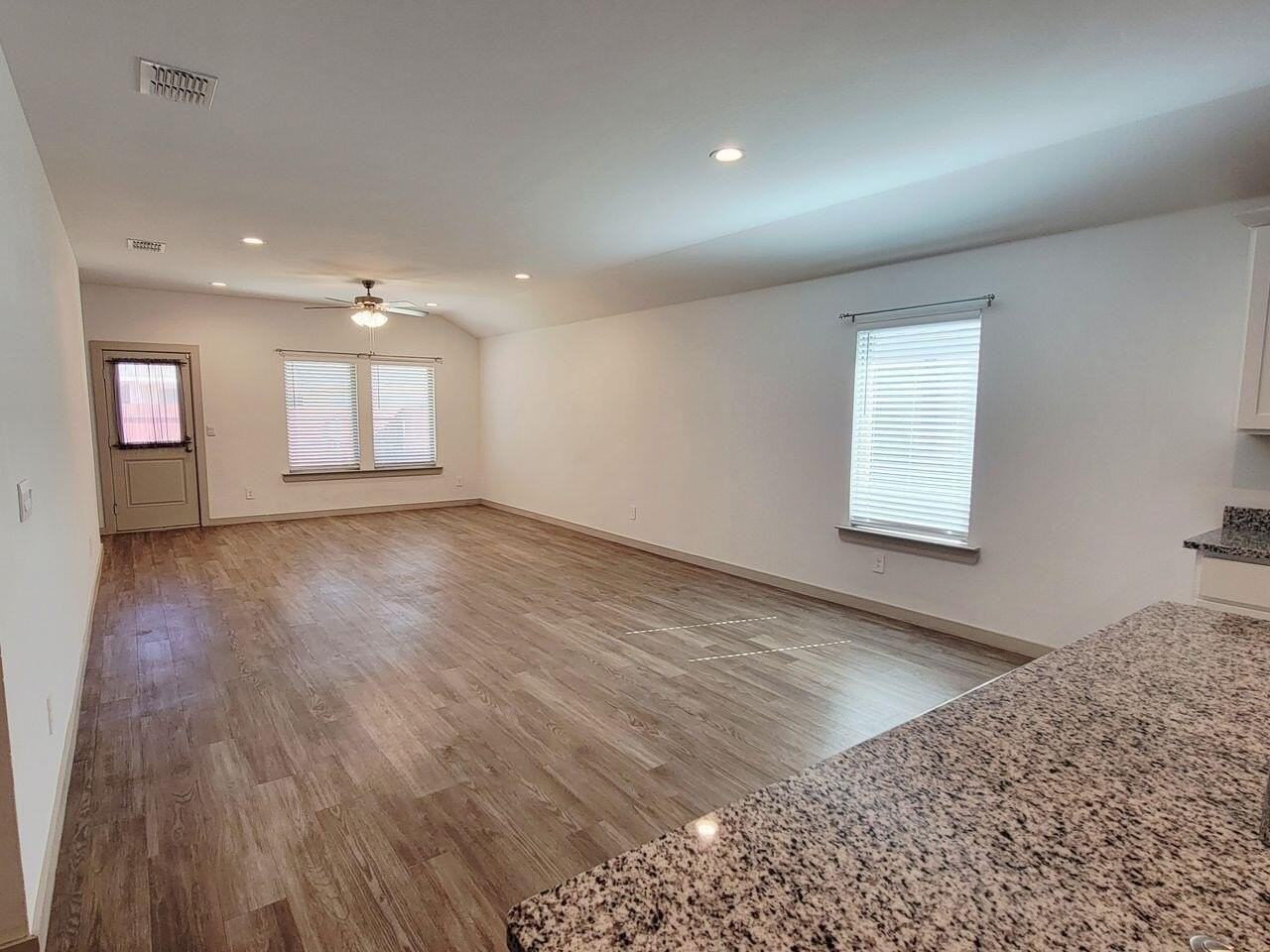 7324 9th St - Photo 5 of 21