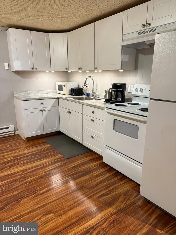 3404 Duke St - Photo 4 of 14
