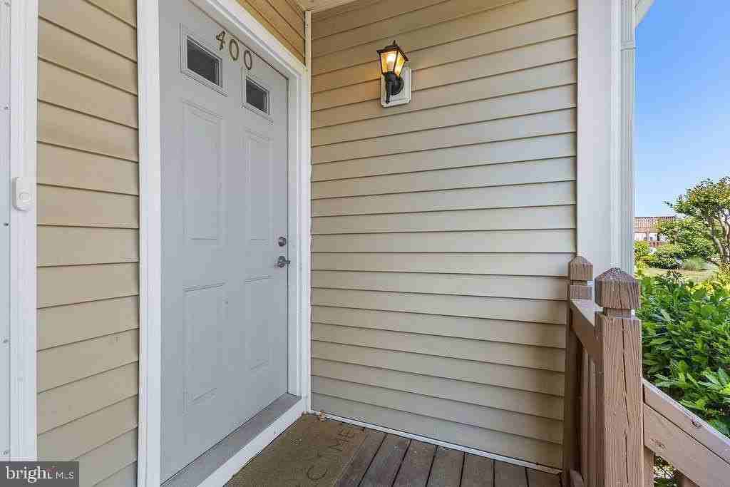 400 Schooner Way - Photo 2 of 40