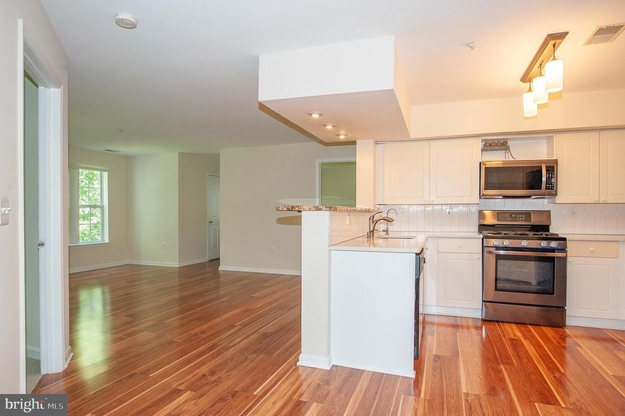 5958 Founders Hill Dr - Photo 2 of 22