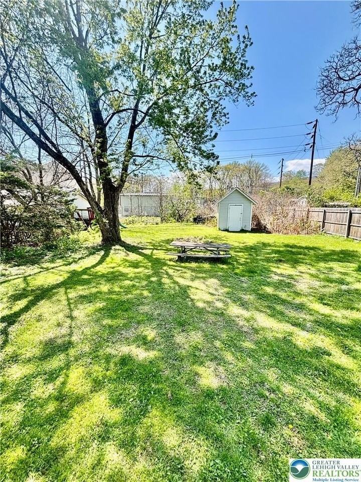 152 Water St - Photo 3 of 9