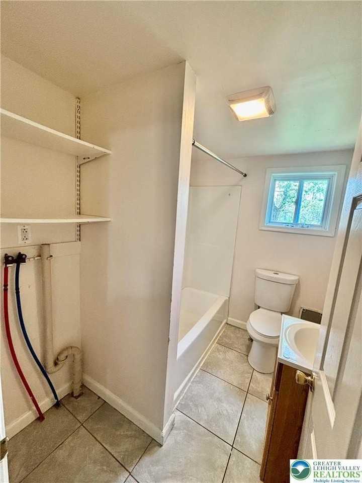 152 Water St - Photo 6 of 9